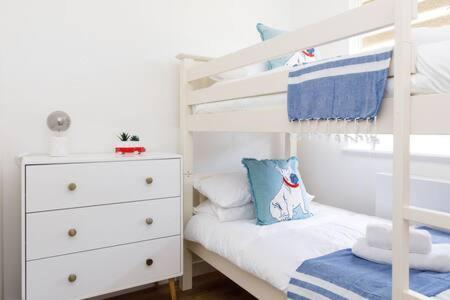 Charming Bolthole 400M To Beach Earnley Buitenkant foto