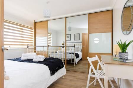 Charming Bolthole 400M To Beach Earnley Buitenkant foto